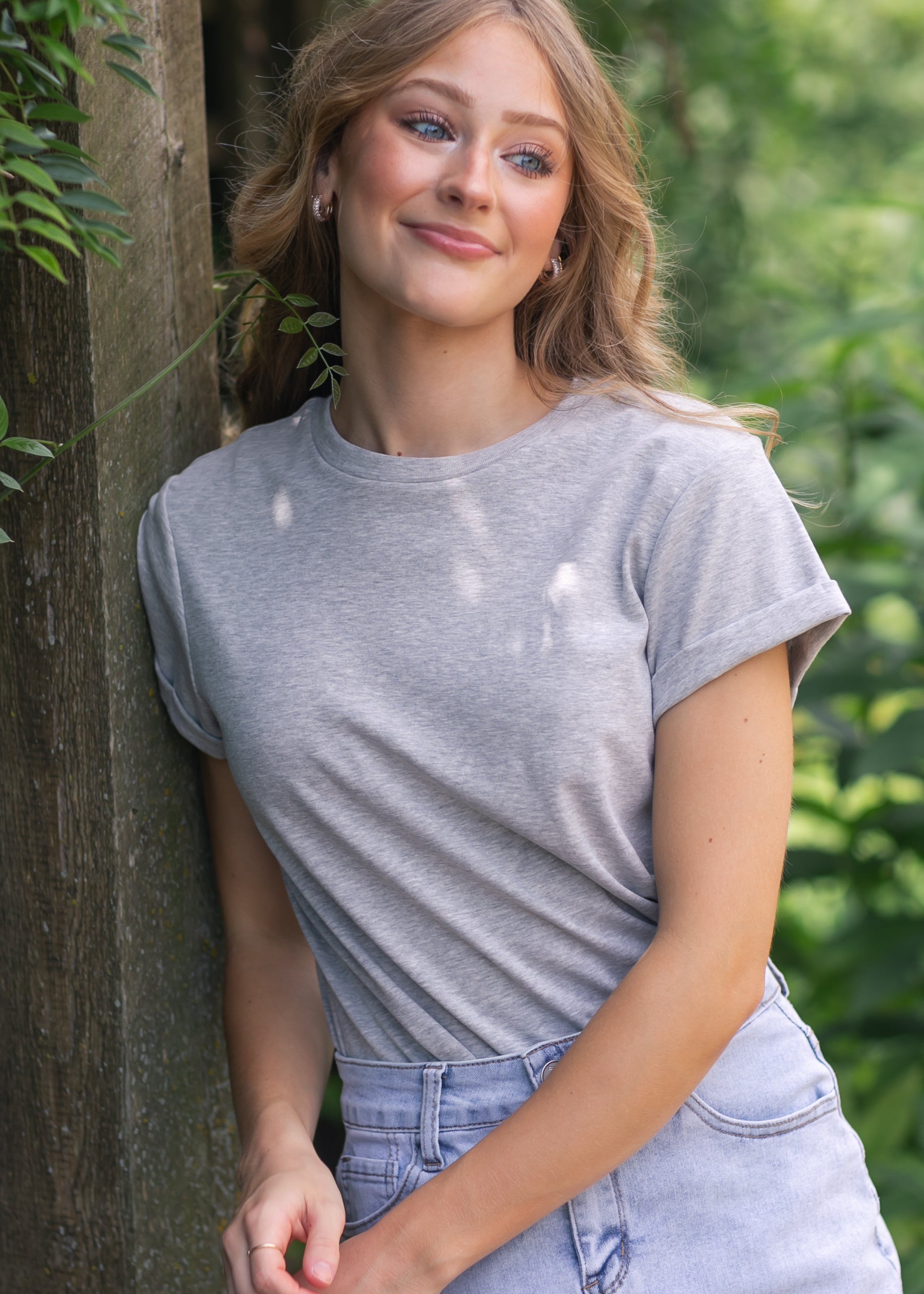 Essential Heather Gray Short Sleeve Basic T-shirt